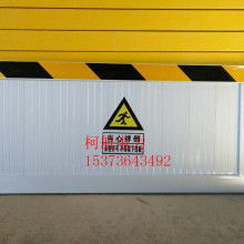  深圳聯(lián)達(dá)斯玻璃鋼制品廠 主營 毒鼠盒 擋鼠板 防蚊閘