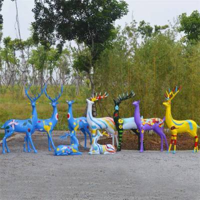 廣西玻璃鋼動(dòng)物雕塑廠(chǎng)家 打造樓盤(pán)景觀(guān)中的詩(shī)意鹿群雕塑小品